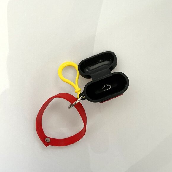 NEW MARVEL SPIDER-MAN AIRPOD SILICONE CASE - Picture 3 of 6